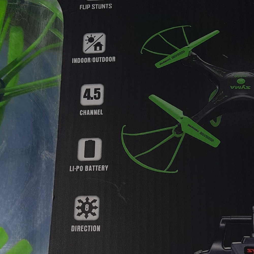 Syma Drone with Green Propellers and Remote - Picture 4 of 15